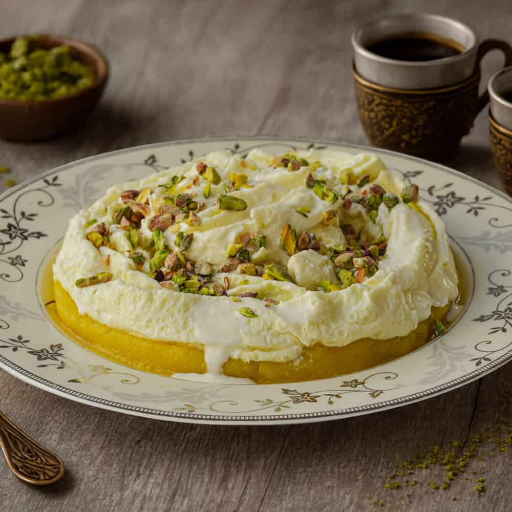 مدلوقة بالقشطة